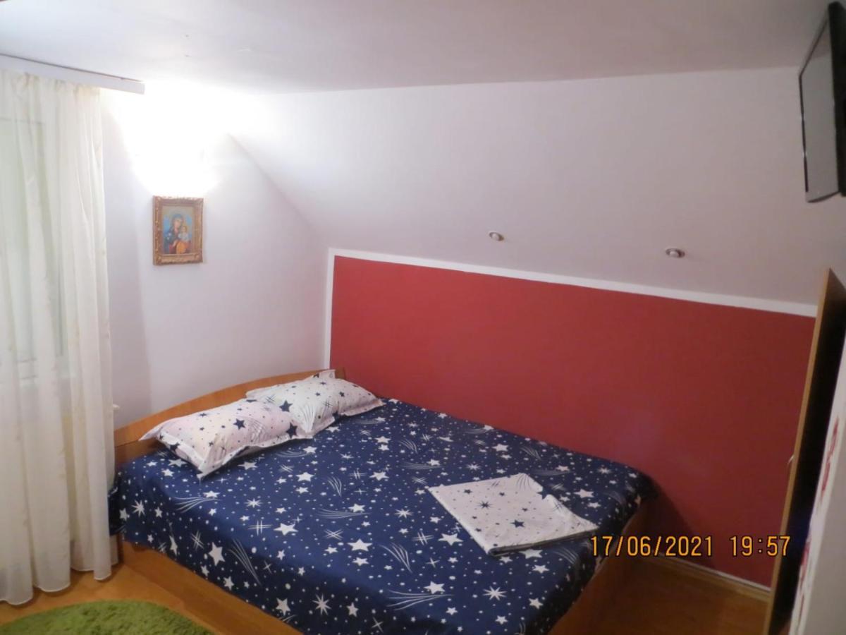Vila Mihai Navodari Luaran gambar